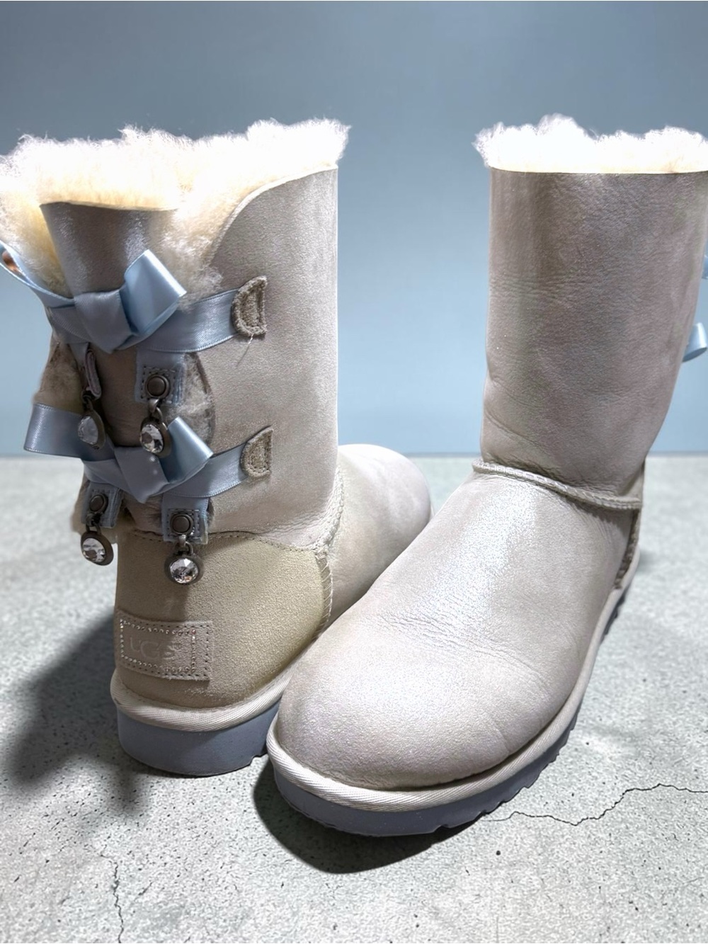 UGG Bailey Bow Bling SWAROVSKI Crystal Charm Boots Shimmer Sheepskin Blue Size 9 - Picture 15 of 16